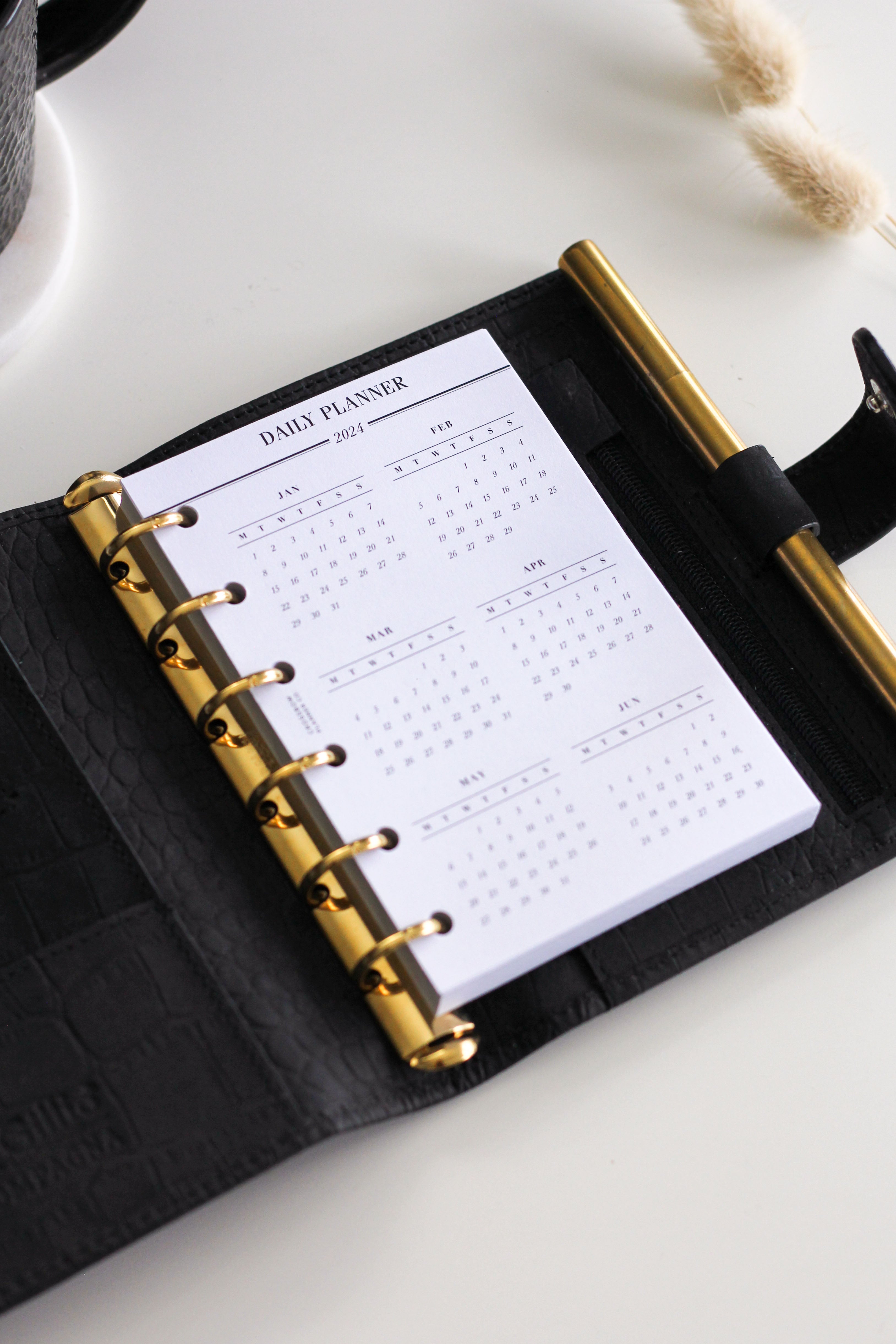 Daily and Weekly Planner Binders